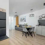 Lejlighed Exclusive And Modern Grey With Furnished Balcony In By Renters