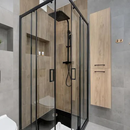 Exclusive&modern Grey With Furnished Balcony In By Renters Apartament Kołobrzeg